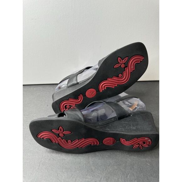 Clarks Artisan Sandals Black Leather Open Toe Straps Slingbacks Wedge Size 8.5 - Picture 4 of 9